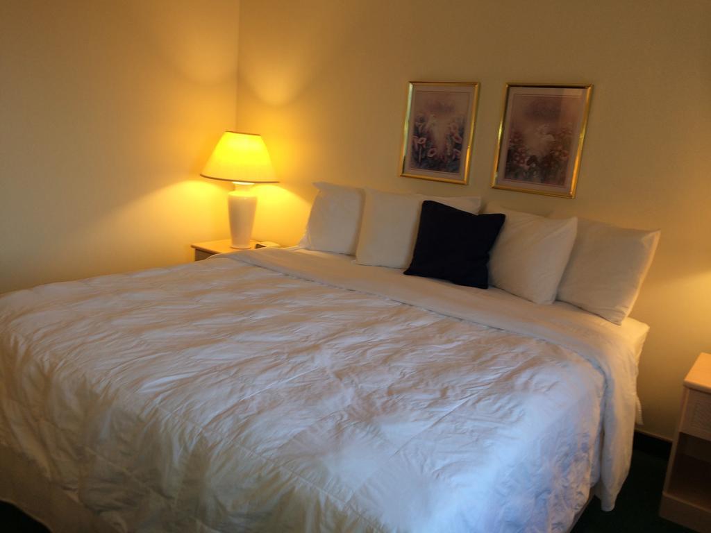 Americas Best Value Inn&Suites - Bluffton Habitación foto